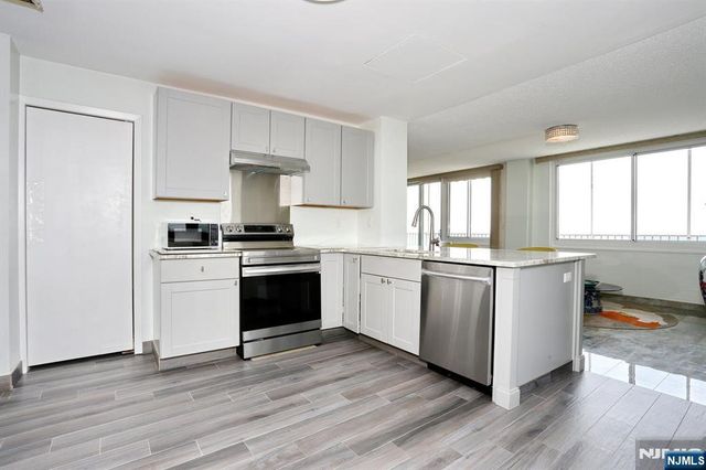 160 Overlook Avenue 26C, Hackensack, NJ 07601