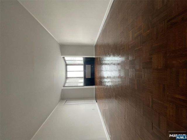 160 Overlook Avenue 26C, Hackensack, NJ 07601