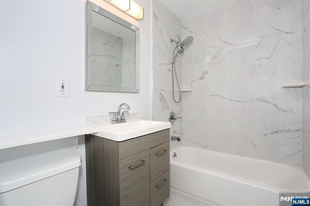 160 Overlook Avenue 26C, Hackensack, NJ 07601