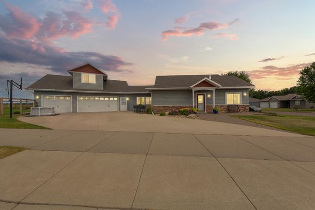 1700 Wood Duck Street, Saint Peter, MN 56082