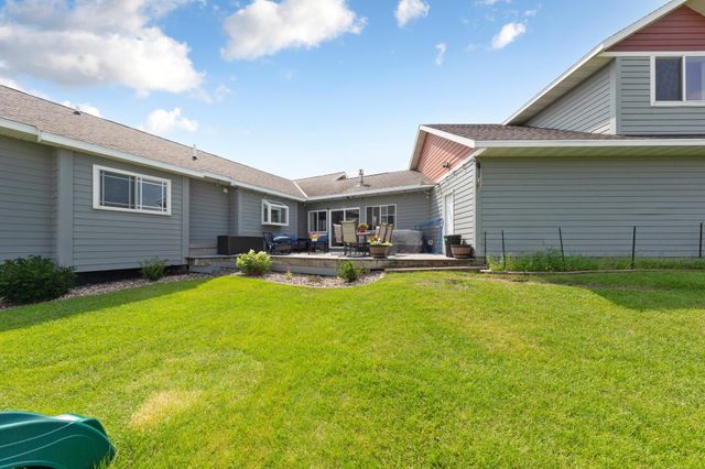 1700 Wood Duck Street, Saint Peter, MN 56082