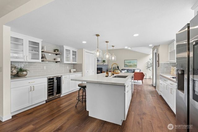 26100 SE 225th Place, Maple Valley, WA 98038