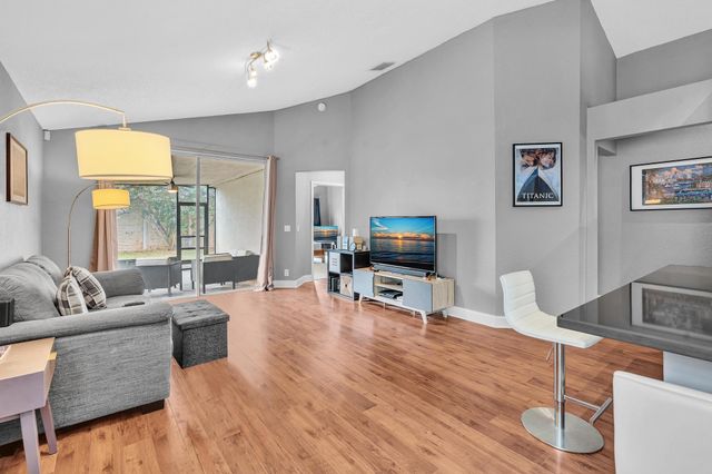 5837 N Plum Bay Pkwy, Tamarac, FL 33321