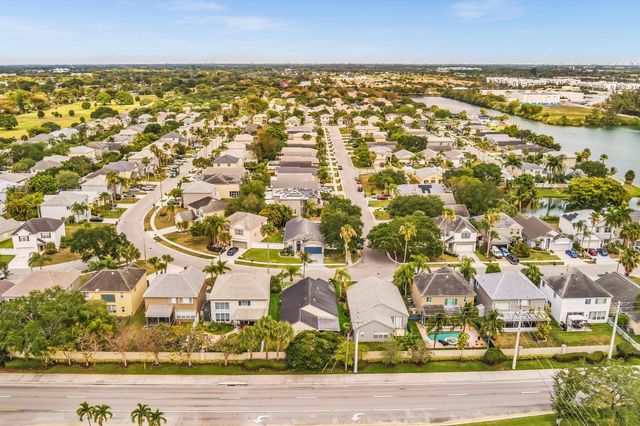 5837 N Plum Bay Pkwy, Tamarac, FL 33321