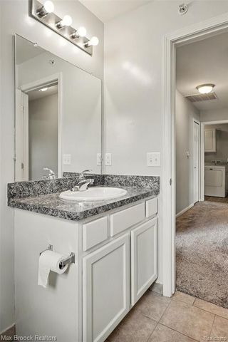 49086 W Woods Drive, Utica, MI 48317