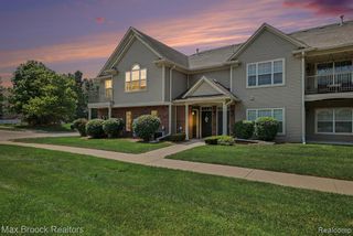 49086 W Woods Drive, Utica, MI 48317