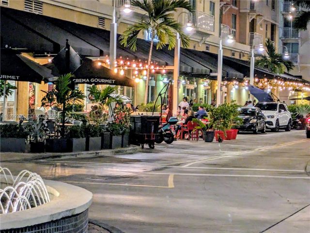 7266 SW 88th St A602, Miami, FL 33156