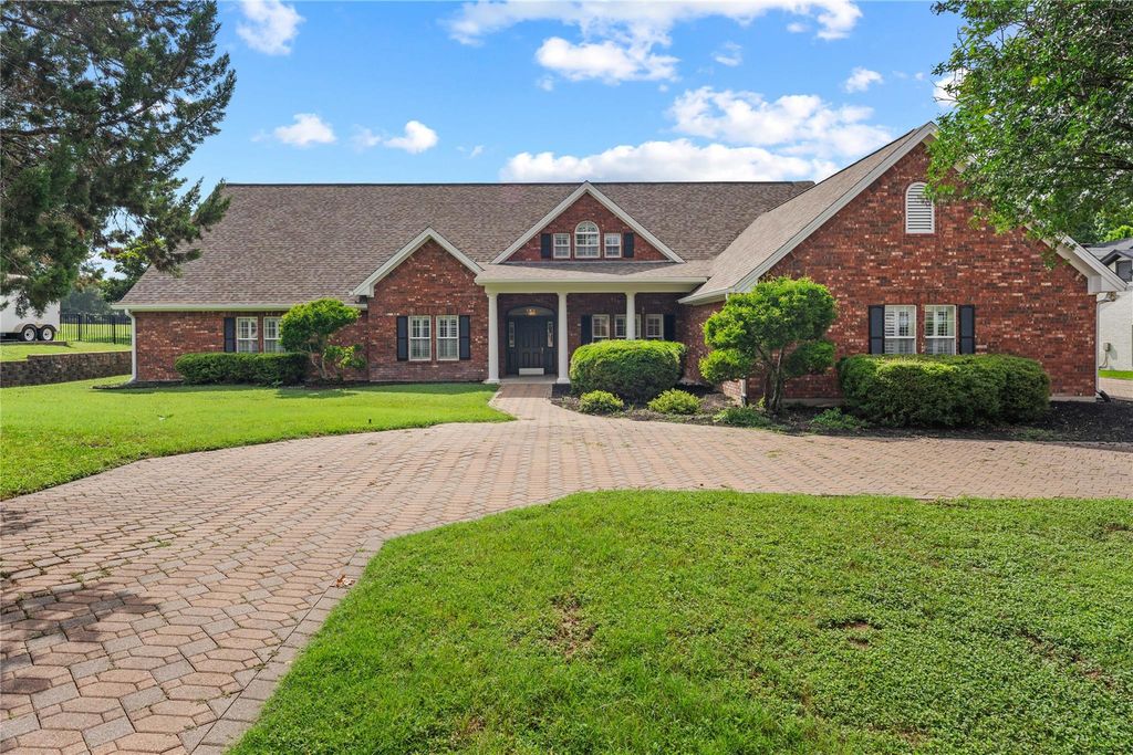 3421 Chisholm TRL, Salado, TX 76571