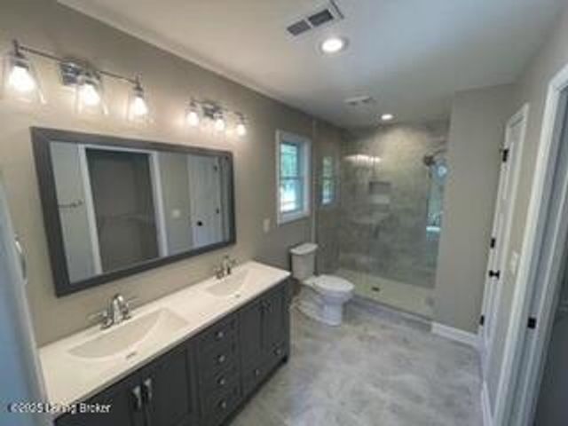 10500 Church Ct, Louisville, KY 40272