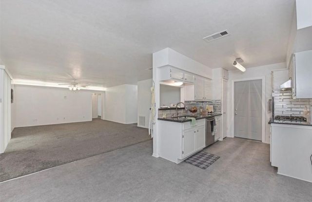 1102 E Rutgers Lane, Deer Park, TX 77536