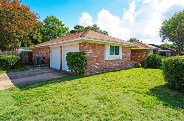 1102 E Rutgers Lane, Deer Park, TX 77536