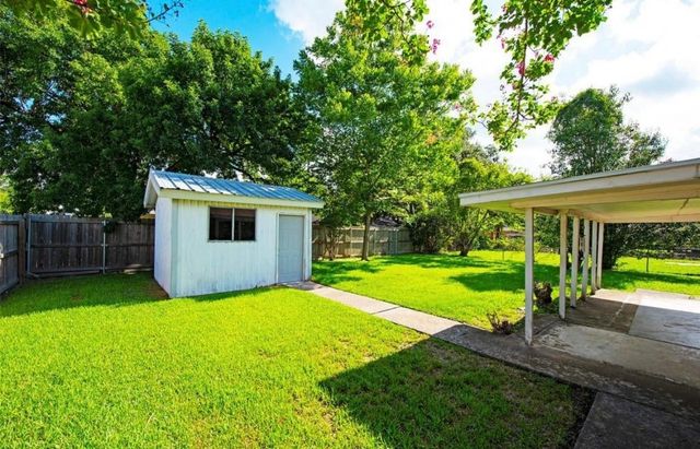 1102 E Rutgers Lane, Deer Park, TX 77536