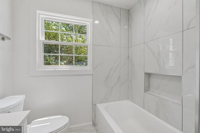 2827 ELLICOTT ST NW, Washington, DC 20008