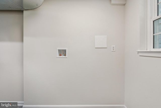2827 ELLICOTT ST NW, Washington, DC 20008