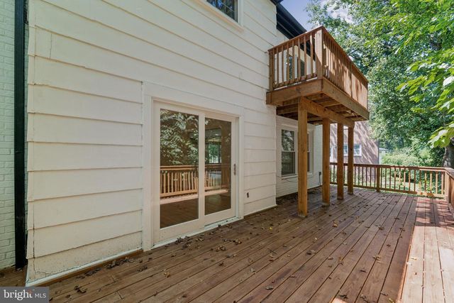 2827 ELLICOTT ST NW, Washington, DC 20008