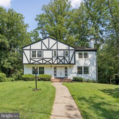 2827 ELLICOTT ST NW, Washington, DC 20008