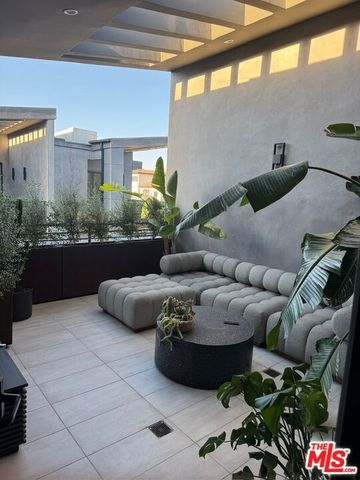 1144 N Detroit Street 7, West Hollywood, CA 90046