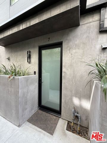 1144 N Detroit Street 7, West Hollywood, CA 90046