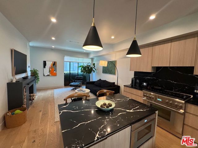 1144 N Detroit Street 7, West Hollywood, CA 90046