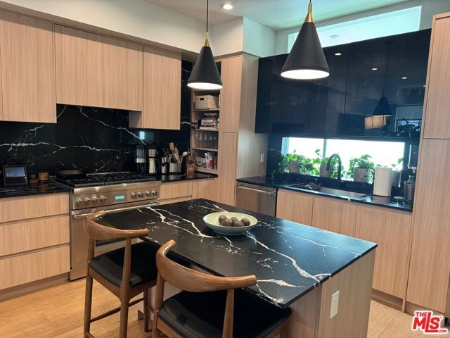 1144 N Detroit Street 7, West Hollywood, CA 90046