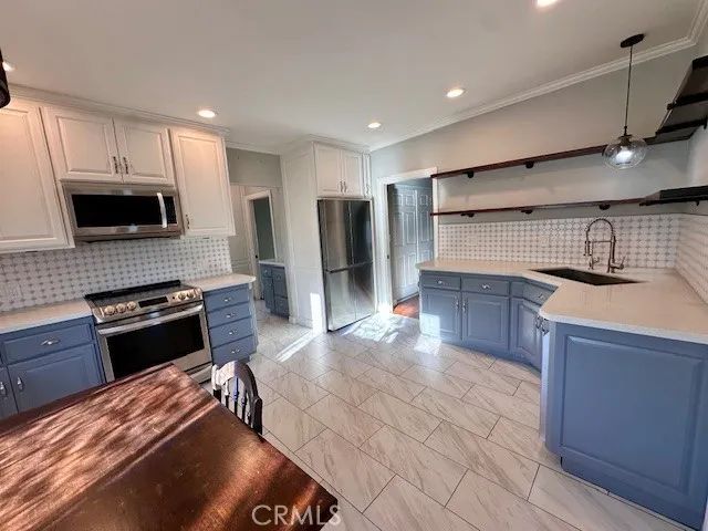 519 E Stuart, Redlands, CA 92374