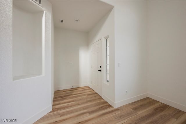 737 Thorton Beach Street, Henderson, NV 89015