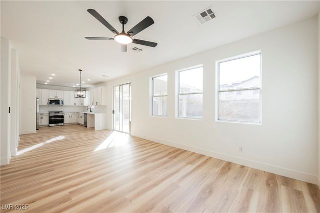 737 Thorton Beach Street, Henderson, NV 89015