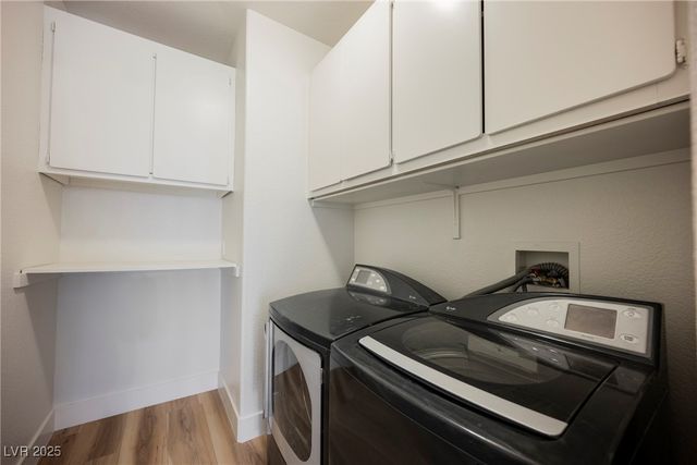 737 Thorton Beach Street, Henderson, NV 89015