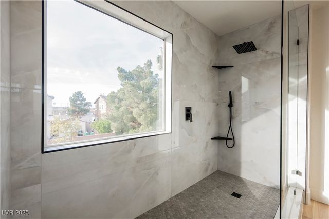 737 Thorton Beach Street, Henderson, NV 89015