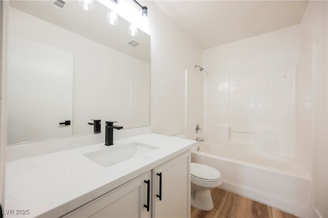 737 Thorton Beach Street, Henderson, NV 89015