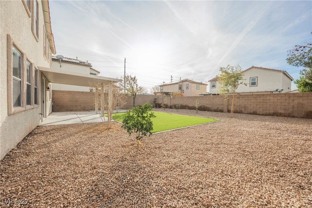 737 Thorton Beach Street, Henderson, NV 89015