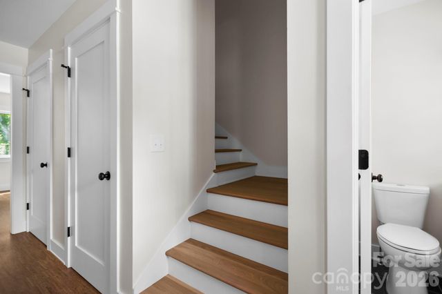 25 Fireside Drive, Asheville, NC 28806