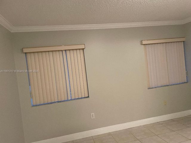 16530 SW 96th Ter, Miami, FL 33196