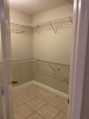 16530 SW 96th Ter, Miami, FL 33196