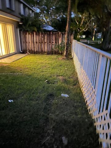 16530 SW 96th Ter, Miami, FL 33196