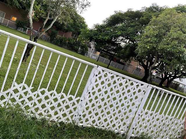 16530 SW 96th Ter, Miami, FL 33196