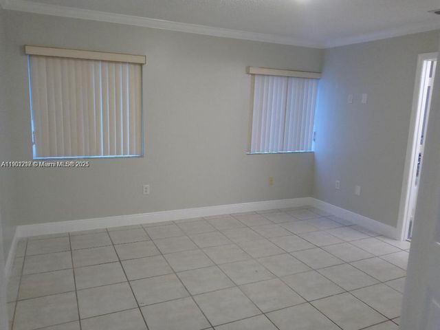16530 SW 96th Ter, Miami, FL 33196
