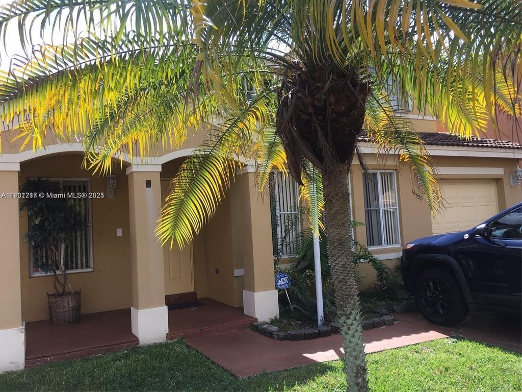 16530 SW 96th Ter, Miami, FL 33196