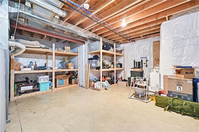 9621 N Adrian Avenue, Kansas City, MO 64154