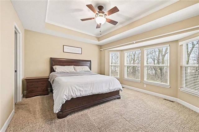 9621 N Adrian Avenue, Kansas City, MO 64154