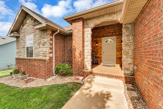653 N Althea Avenue, Nixa, MO 65714
