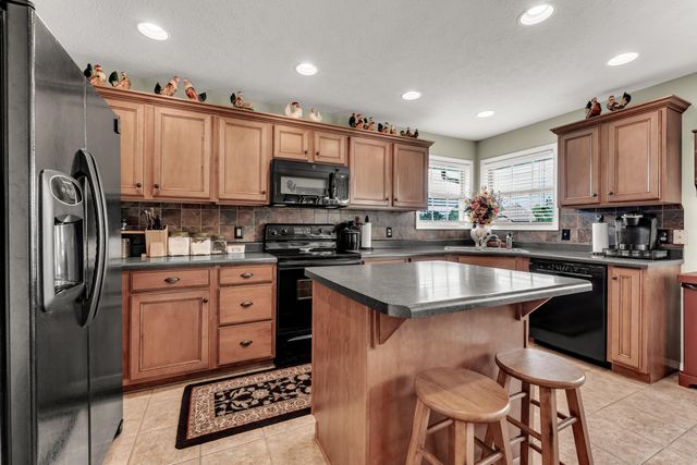 653 N Althea Avenue, Nixa, MO 65714