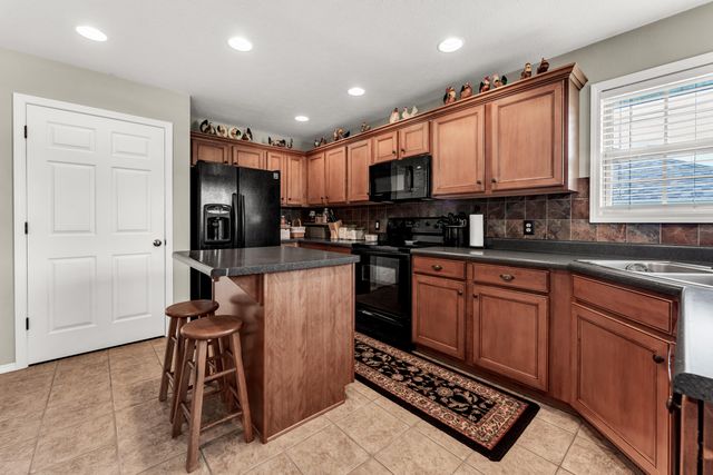653 N Althea Avenue, Nixa, MO 65714