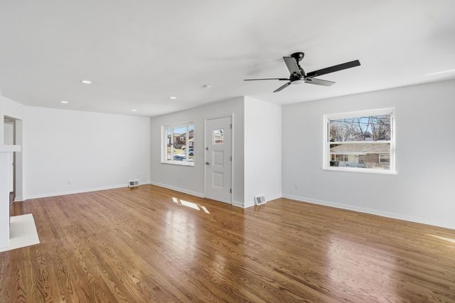 50 Azalea Terrace, Fort Thomas, KY 41075