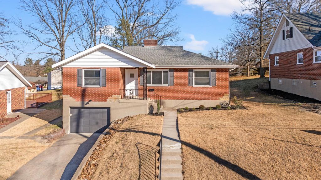 50 Azalea Terrace, Fort Thomas, KY 41075