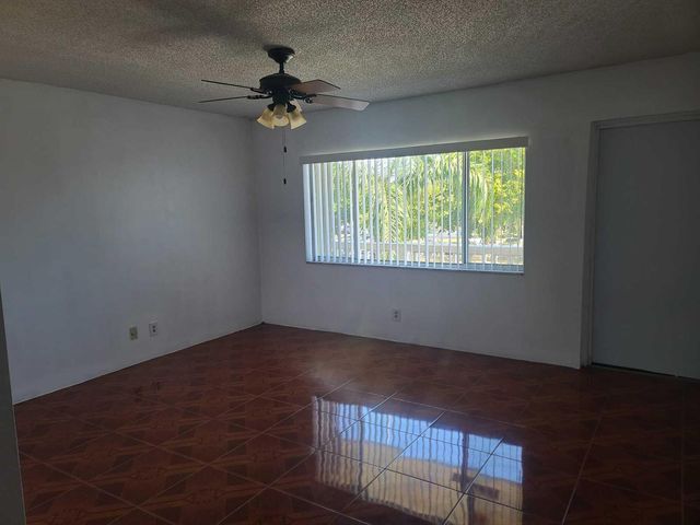 555 Purdy Lane 317, Palm Springs, FL 33461