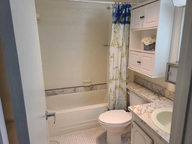 555 Purdy Lane 317, Palm Springs, FL 33461