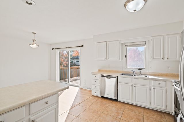 3608 TEAKWOOD DR, Columbia, MO 65203