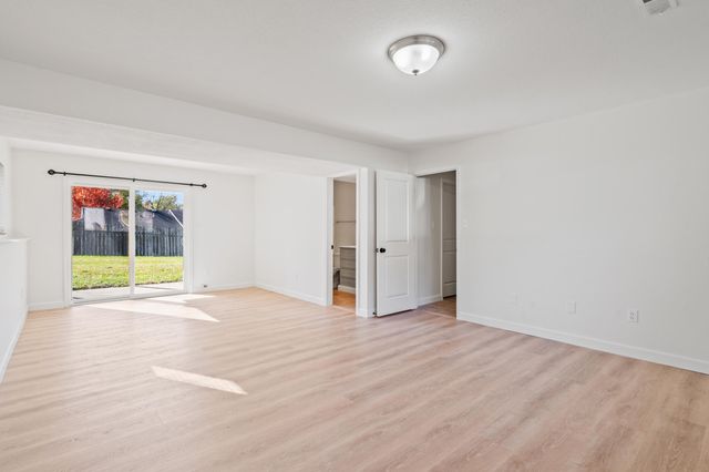 3608 TEAKWOOD DR, Columbia, MO 65203