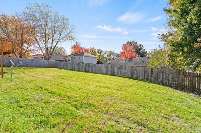 3608 TEAKWOOD DR, Columbia, MO 65203